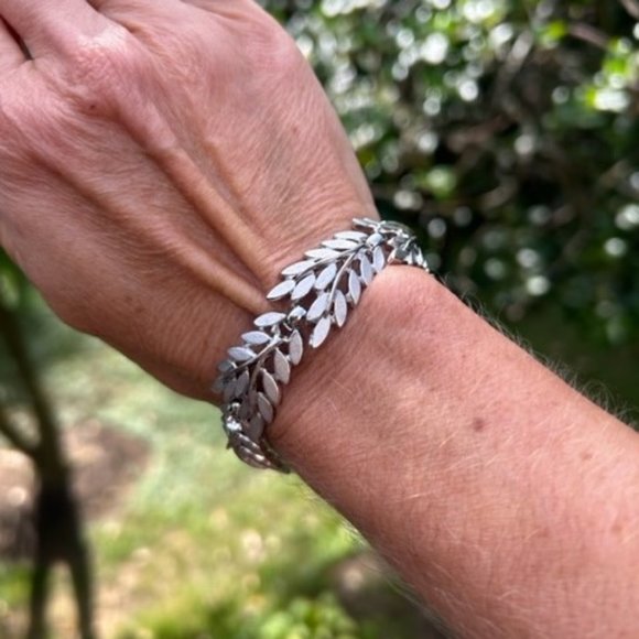 VTG CROWN TRIFARI Brushed Silver Leaf Link Bracelet Choker Necklace SET - Picture 7 of 9